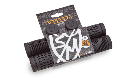 S M Passero Grip - Black