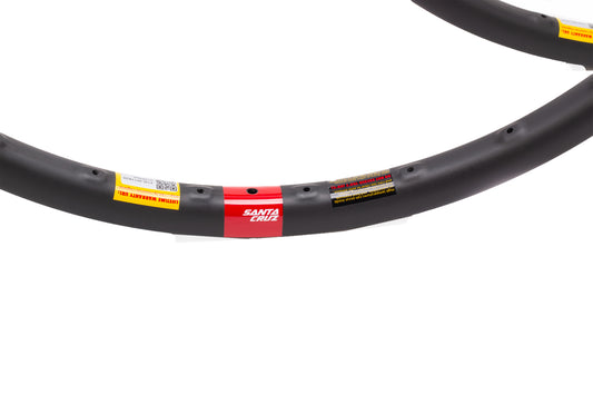 Santa Cruz Bicycles Reserve 27 Carbon Rim Set - 29", Disc, Black, 28H