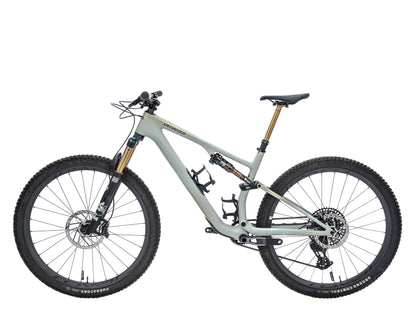 [Pre-Owned] 2025 Specialized Epic 8 Pro Evo - Size L