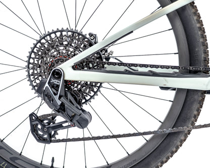 [Pre-Owned] 2025 Specialized Epic 8 Pro EVO - Size S