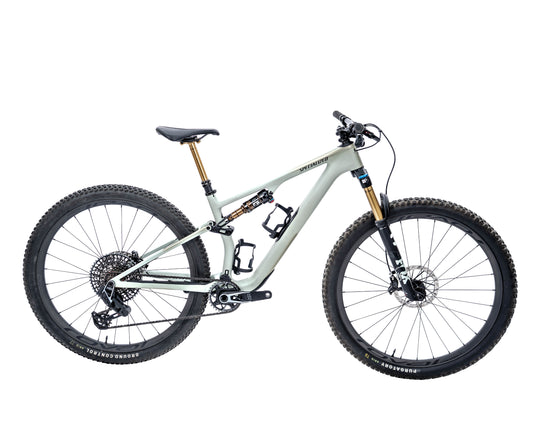 [Pre-Owned] 2025 Specialized Epic 8 Pro Evo - Size M