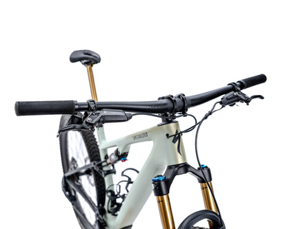 [Pre-Owned] 2025 Specialized Epic 8 Pro Evo - Size L