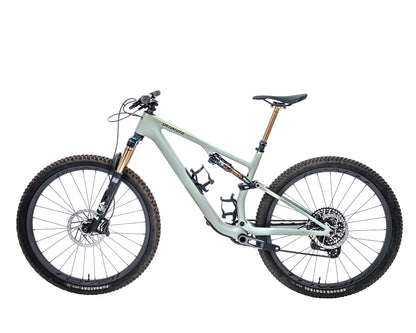 [Pre-Owned] 2025 Specialized Epic 8 Pro EVO - Size L