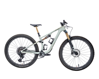 [Pre-Owned] 2025 Specialized Epic 8 Pro Evo - Size S