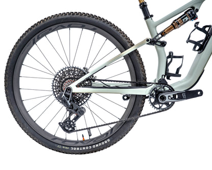 [Pre-Owned] 2025 Specialized Epic 8 Pro Evo - Size S