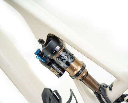 [D&R Pre-Owned] 2022 Specialized Stumpjumper EVO Pro Snd/Blk S4