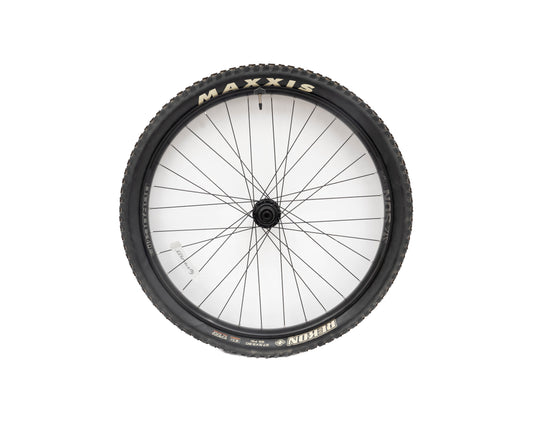 SUN RINGLE DUROC 40 REAR WHEEL w/ REKON 27.5X2.8 TIRE - 27.5, 12 X 157MM, 6-BOLT, SHIMANO, BLACK (NEW OTHER)