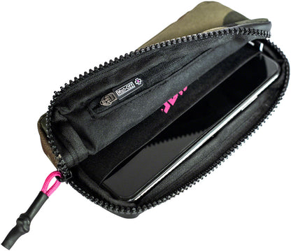 Muc-Off Essentials Case