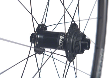 Stan's No Tubes Grail CB7  Front Wheel