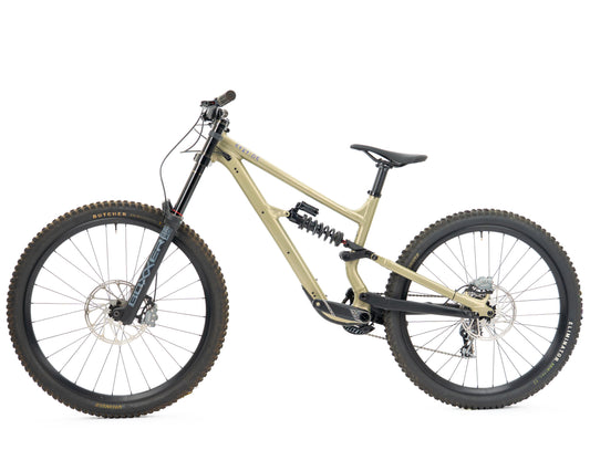 [Pre-Owned] 2025 Specialized Status 170 2 DH - Size S3