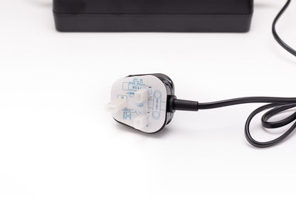 Shimano Steps Battery Charger(4A) EC-E6000-6X, Built in  AC Power For UK w/opkg