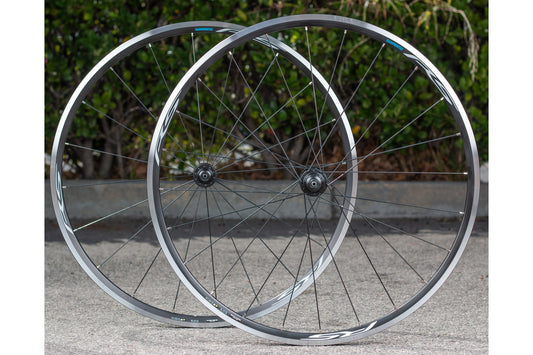 Shimano WH-RS100 rim brake wheelset w/opkge