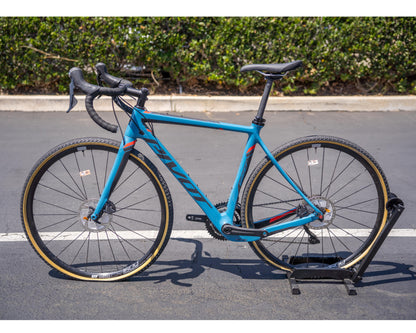 2020 Pivot Vault V4 Ultegra Blu SM