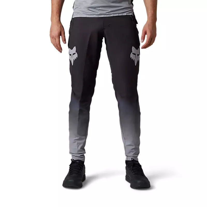 Pantalon VTT Fox Flexair Pro Fire Alpha noir avec poches zippées Pantalon VTT Fox Flexair Pro Fire Alpha noir avec poches zippées