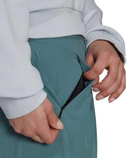 Five Ten The Brave Short