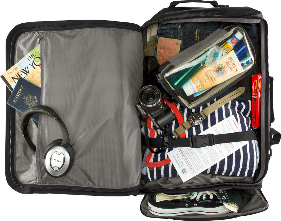 timbuk2 wingman duffel with backpack straps Timbuk2 Wingman Duffel – Incycle Bicycles