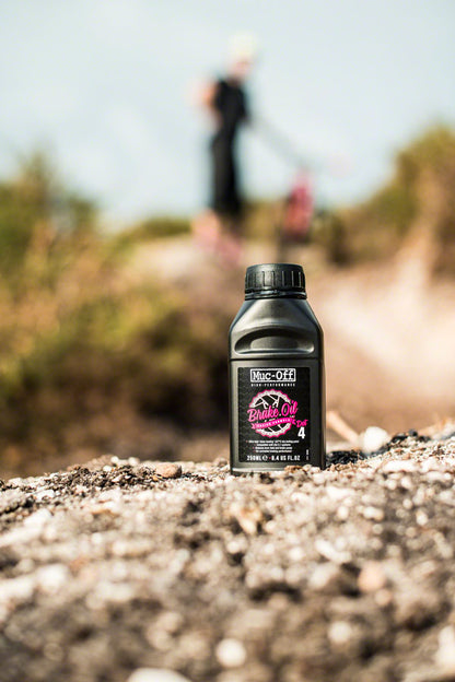 MUC-OFF HIGH PERFORMANCE DOT 4 BRAKE OIL 250ML