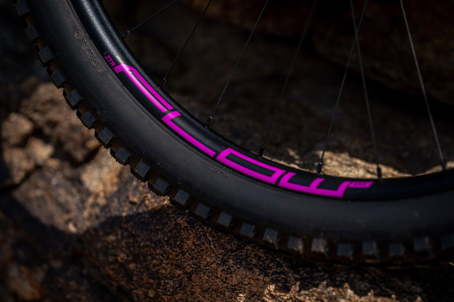 Stan's No Tubes Flow MK3 Rim Decal Kit