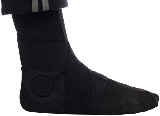 THE SHADOW CONSPIRACY The Shadow Conspiracy Revive Ankle Support