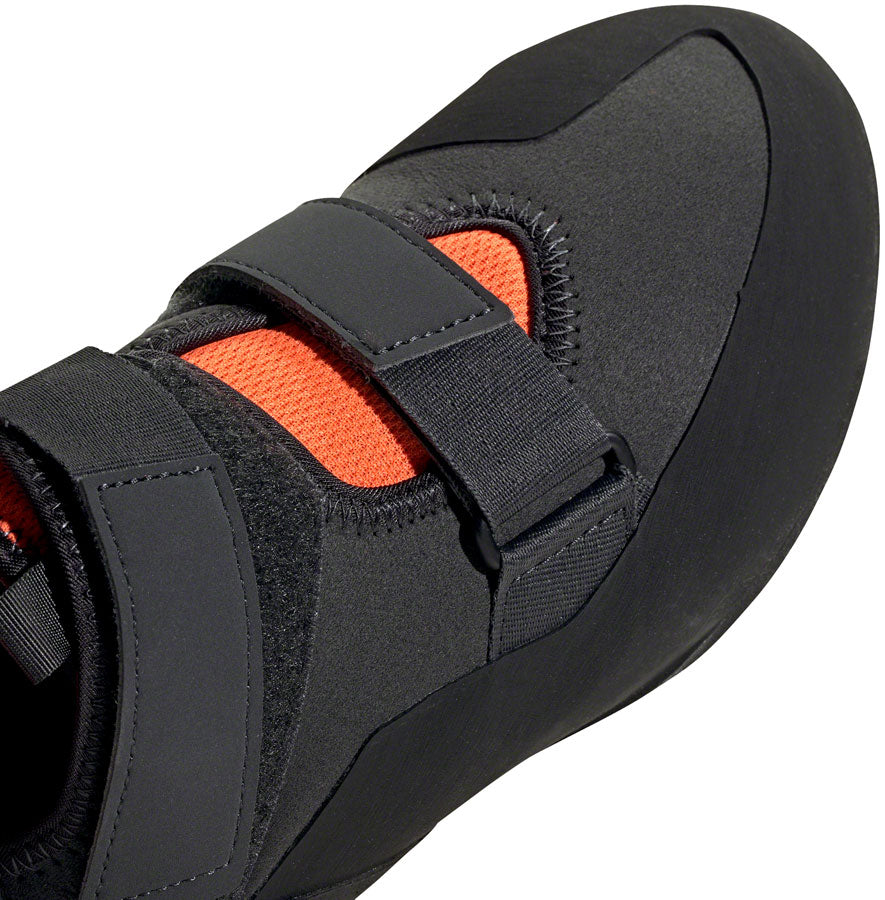 Five Ten Kirigami Rental Climbing Shoe - Carbon/Core Black/Solar Red