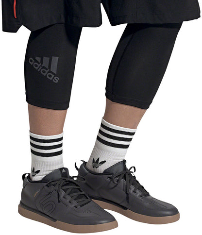 Five Ten Sleuth DLX Mid Flat Shoe - Men's, Grey Six/Core Black/Gum M2