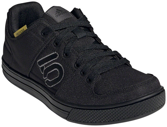 FIVE TEN Five Ten Freerider Primeblue Flat Shoe - Men'S, Core Black / Dgh Solid Grey / Grey Five - Black / Blue / Grey