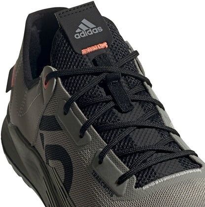 Five Ten Trailcross LT Flat Shoe - Men's, Feather Grey / Core Black / Signal Coral