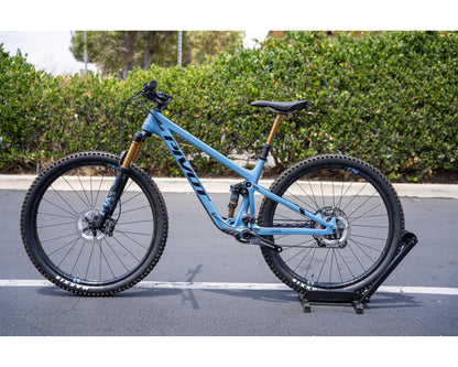 2021 Pivot Trail 429 V3 Pro XT Blue MD
