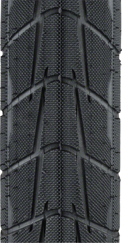Eclat Predator Tire