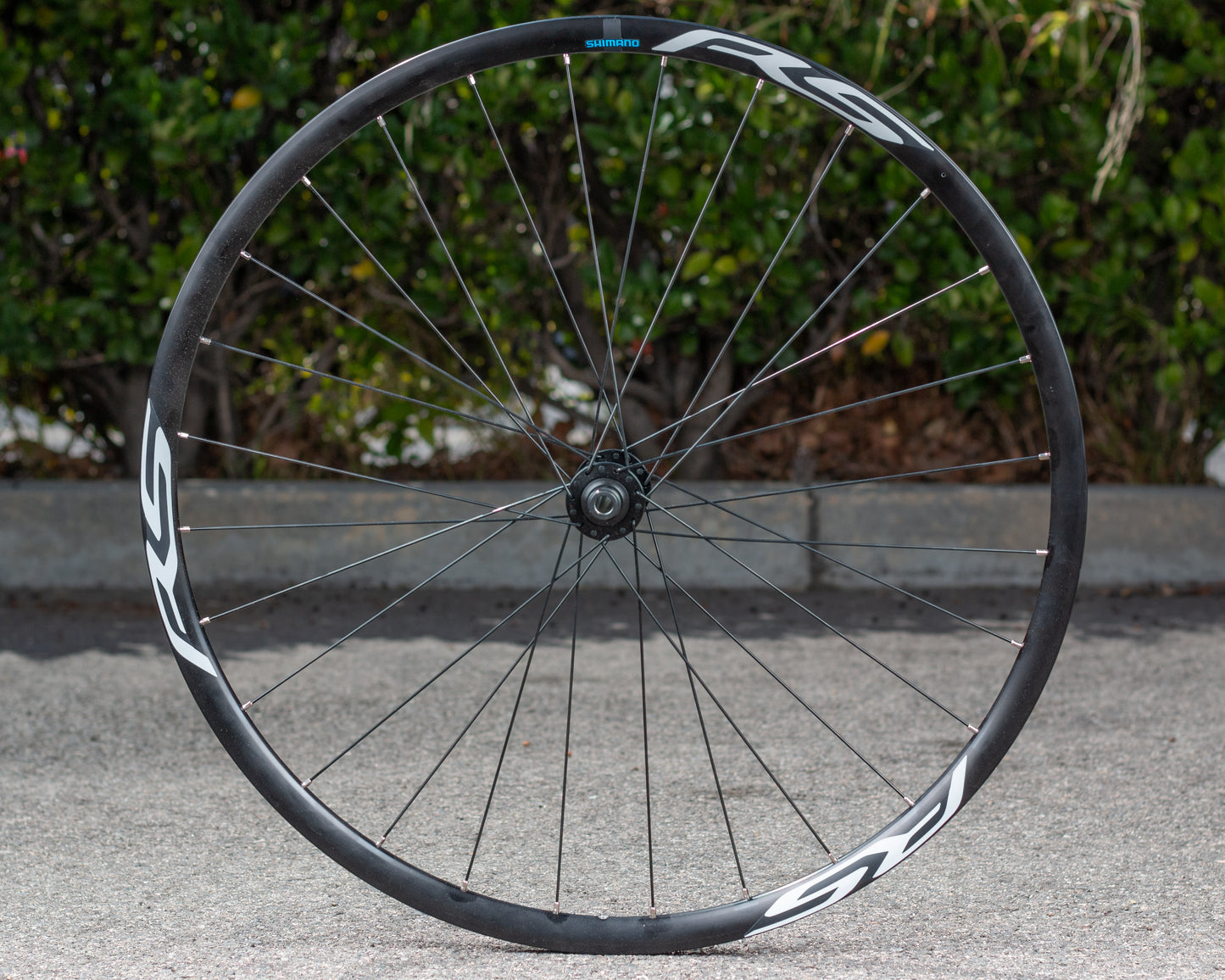 Shimano WH-RS170 12x100 Front Wheel Centerlock w/opkge