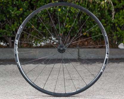 DT Swiss R470 db Aluminum 700c Wheelset thru axle 12mm